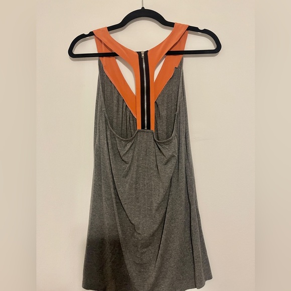 Eight Sixty Grey top with pink/peach trim and T back! - Picture 2 of 3